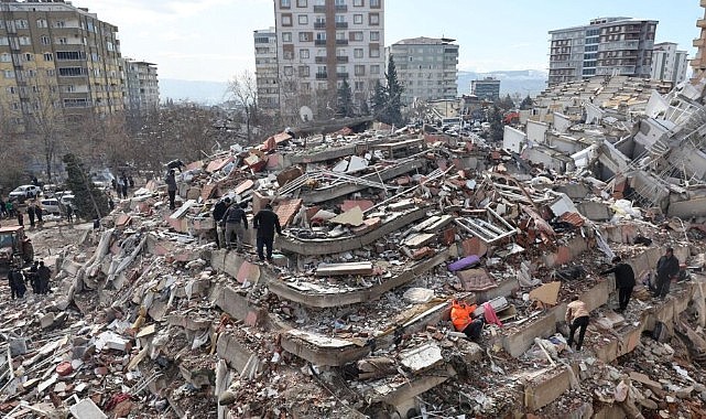 Afganistan’da deprem!