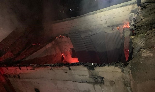 Ahır, tandır evi ve garaj yangını