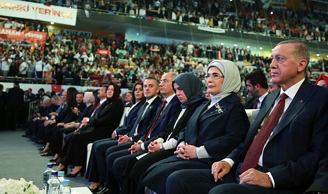 AK Parti’nin yeni MKYK’sında kim var kim yok?
