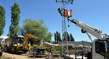 ArasEdaş, köylerde enerji hatlarını yeniliyor