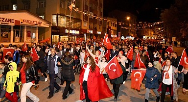 Ardahan'da bayraklı Cumhuriyet yürüyüşü