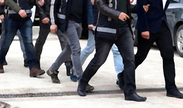 Ardahan'da göçmen kaçakçılığı; 2 şüpheli tutuklandı