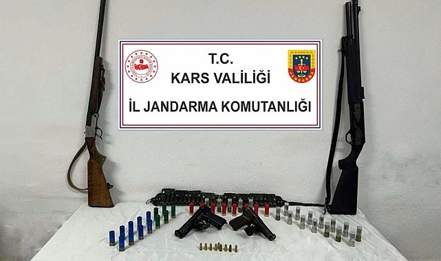 Kars'ta jandarma ruhsatsız silah ele geçirdi