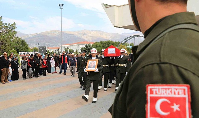 Kore gazisi son yolculuğuna uğurlandı