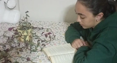 Öğrencilerden kitap okuma etkinliği