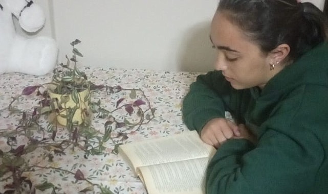 Öğrencilerden kitap okuma etkinliği