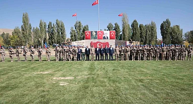 Jandarma Komando Alayı Afrin'e uğurlandı