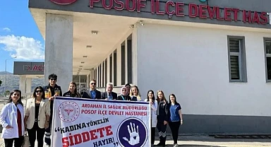Sağlık çalışanları “kadına şiddete hayır” dedi