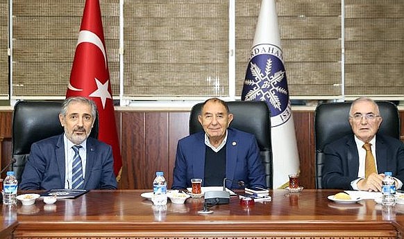 Toprak ve Demir, Ardahan Üniversitesi Kalkınma Vakfı Mütevelli Heyet Üyeliğine seçildi