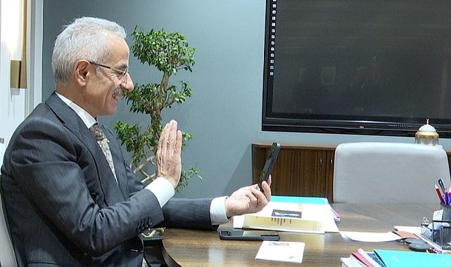 Ulaştırma Bakanı Uraloğlu’ndan, PTT çalışanı Keskin’e telefon
