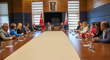 Vekil İncesu, genç girişimcilerle toplantı yaptı