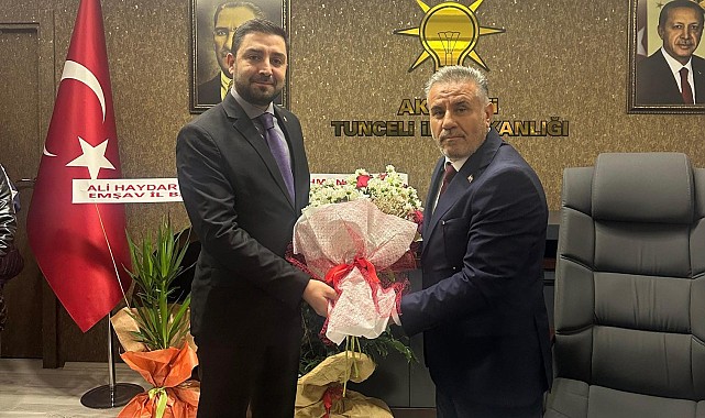 AK Parti İl Başkanlığında devir-teslim