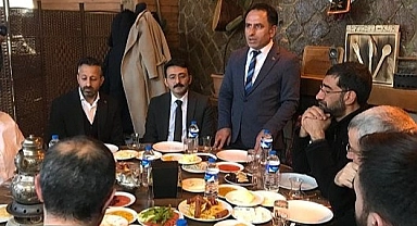 AK Parti Merkez İlçe kahvaltıda basınla buluştu