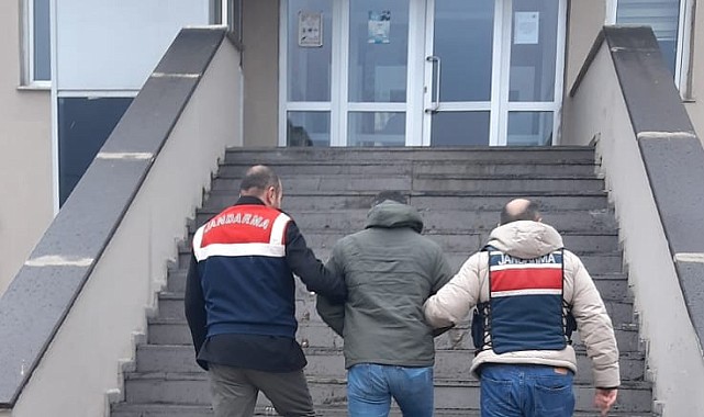 Aranan şahıslar Jandarmadan kaçamadı