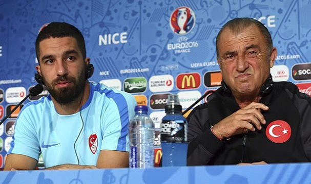 Arda Turan'dan "O kadar parayı nerede teslim ettin?" sorusuna yanıt