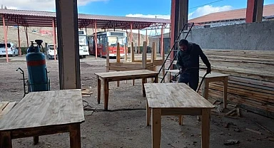 Ardahan Belediyesi bünyesinde faaliyet gösteren atölyeler fabrika gibi çalışıyor
