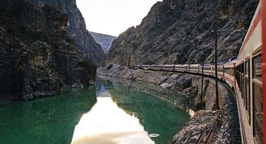 Ardahan treni kaçırdı