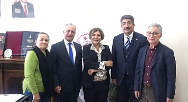 Ardahanlı yazarlardan Müdür Uğur Dede’ye ziyaret