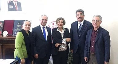 Ardahanlı yazarlardan Müdür Uğur Dede’ye ziyaret