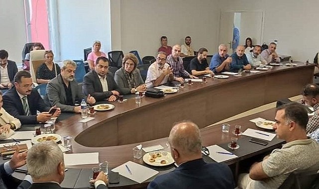 Başkan Burak Taştan deprem bölgesine gitti
