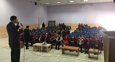 Damal’da öğretmenlerin önemi anlatıldı