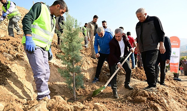Depremde hayatını kaybedenleri isimleri Şehir Parkı'nda yaşayacak