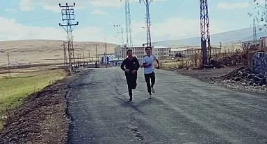 Gençler Atatürk için koştular