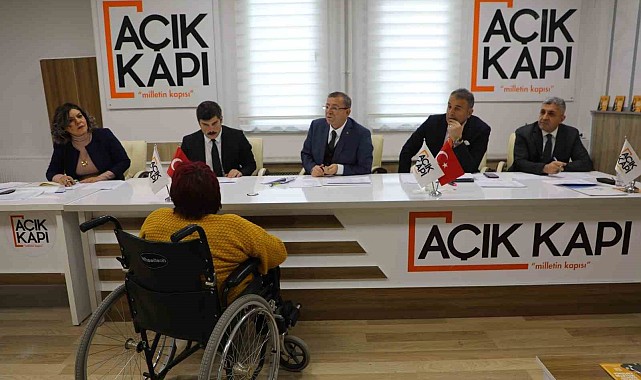 Kars Valisi Polat, vatandaşların sorunlarını dinledi