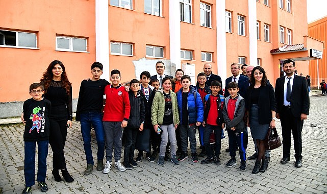 Vali Çiçek, okul ziyaretlerine devam ediyor