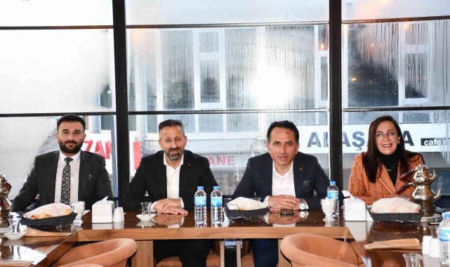 AK Parti Ardahan İl Başkanı Yılmaz, basın mensuplarıyla bir araya geldi