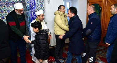 AK partililer sabah namazını Vali Çiçek’le kıldı