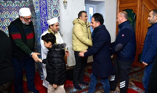 AK partililer sabah namazını Vali Çiçek’le kıldı