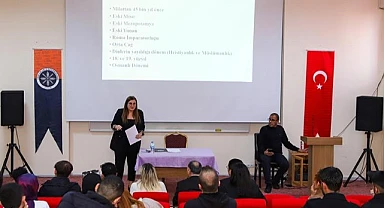 Akademisyenler işitme engellilerin sesi işaret dilini anlattı
