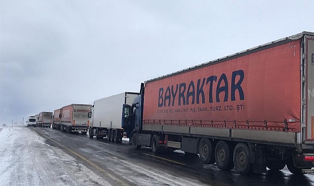 Ardahan-Şavşat yolu ulaşıma açıldı