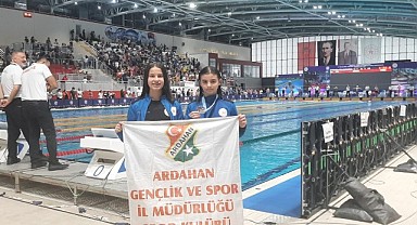 Ardahanlı sporcular Samsun'da madalyaya yüzdüler