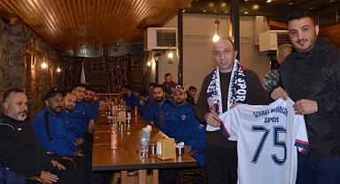 Ardana Döner'den Serhat Ardahan'a moral yemeği