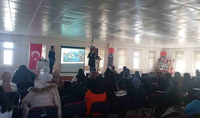 Çıldır Müftülüğünden insan hakları konferansı