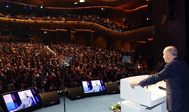 Cumhurbaşkanı Erdoğan: "Biz Türk sporunun başarılarla gündeme gelmesini arzu ediyoruz"