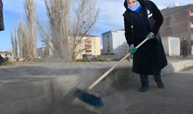 Doğubayazıt sokakları temizleniyor