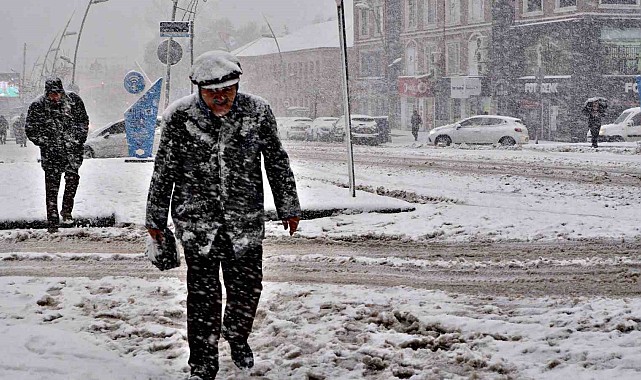 Doğu'da kar varlığı hızla azalıyor