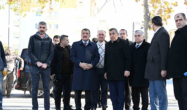 Gürkan: "Yeni yollar ile birlikte şehrin ihyası kolay olacak"