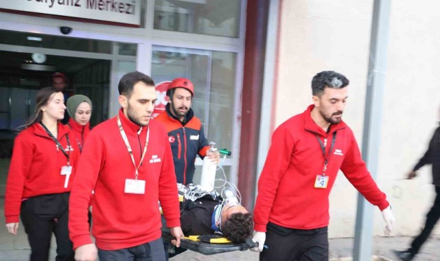 Hakkari'de gerçeği aratmayan yangın ve deprem tatbikatı