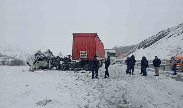 Kar yağışı trafik kazalarına neden oldu