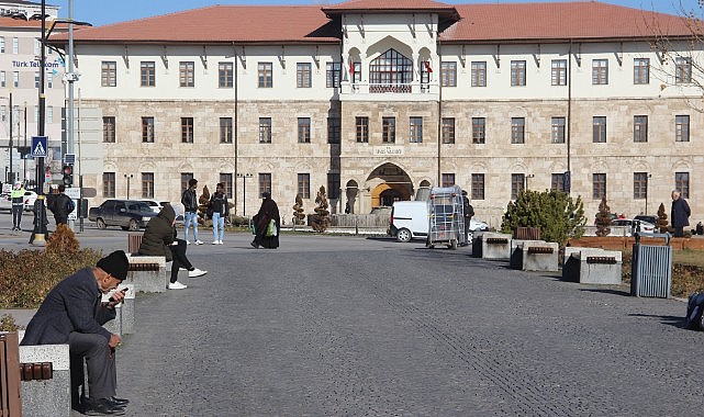 Karamollaoğlu “Bu hizmet değil” demişti, yolcu rekoru kırdı