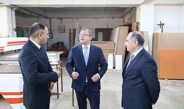 Kars'ta 'Odam Kütüphanem' Projesi öğrencileri sevindirdi