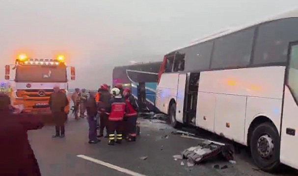 Kuzey Marmara Otoyolu'nda 7 araç birbirine girdi! 10 kişi öldü, 59 kişi yaralandı