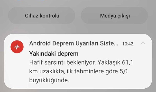 Marmara'daki deprem öncesi Android telefonlara gelen uyarı mesajı dikkat çekti