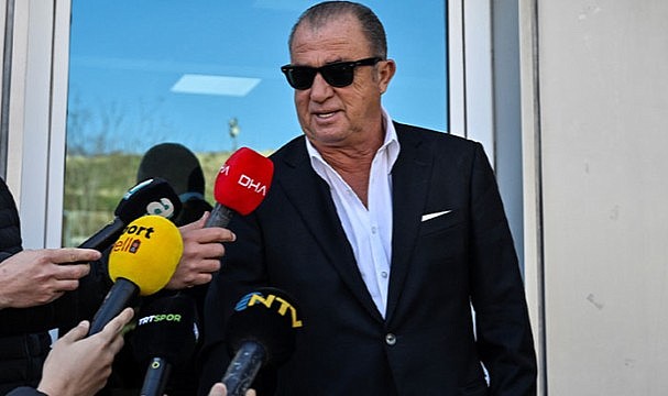 Ne diyeceği merak konusuydu! Komşuya transfer olan Terim'den havaalanında 2 cümlelik açıklama