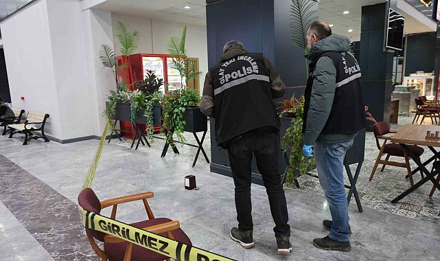 Otogar içerisinde silahlı kavga: 2 yolcu yaralı