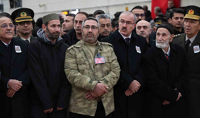 Şehit babası Aslan, oğlu ile son görüşmesini anlattı: ''Şehidimiz ile en son konuşmamız, aynı gün oldu. 'Bugün burada yağmur ve sis var' dedi''